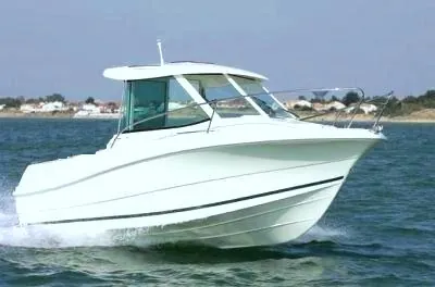AMARENA — Jeanneau Merry Fisher 585, wendiges Schulschiff